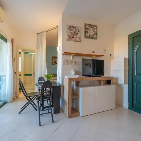 Apartment Casa Roccia Olbia